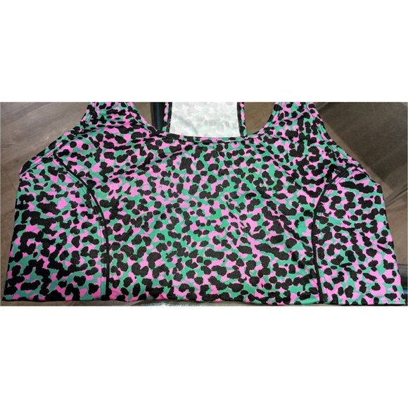 Fabletics: On-The-Go Medium Impact Sports Bra (limited edition) - Picture 3 of 7